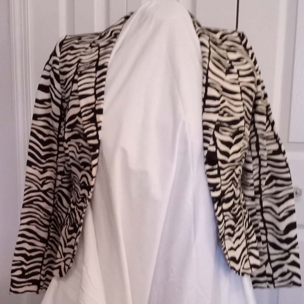 Calvin Klein 4P zebra print jacket